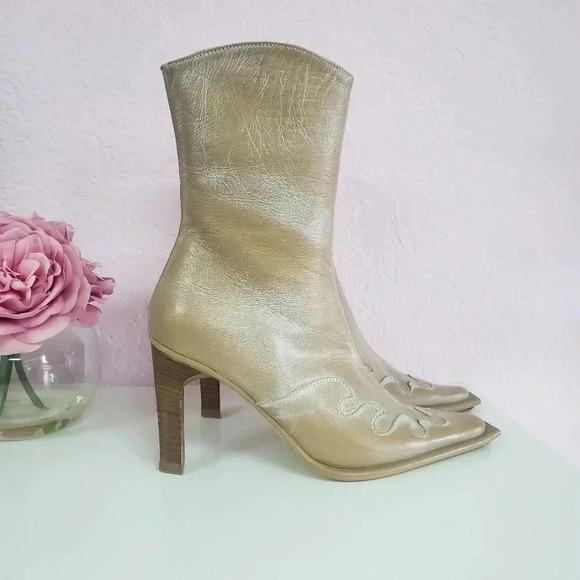 Vera Gomma Boots - Picture 1 of 8